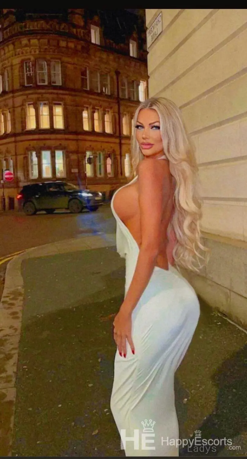 milana, 24 years beautiful nude Istanbul escorts girl, height 164 sm, Weight 56 kg