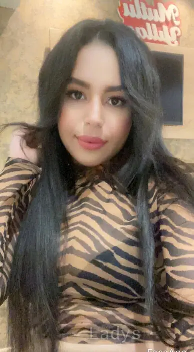 Nuhaila, 22 years beautiful nude Istanbul escorts girl, height 166 sm, Weight 69 kg
