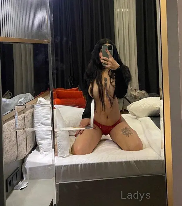 SIMAY, 21 years beautiful nude Istanbul escorts girl, height 165 sm, Weight 57 kg