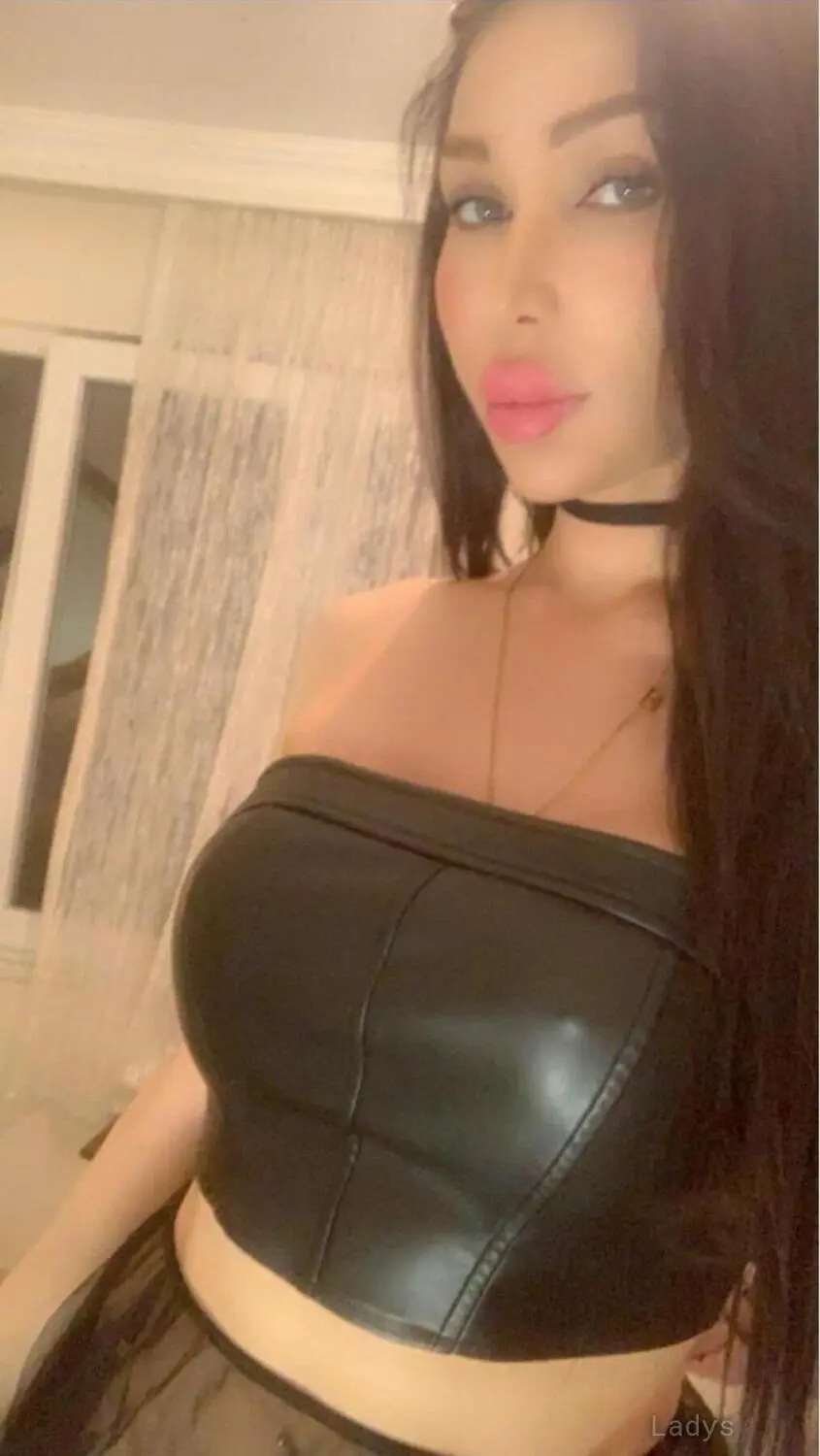 Hiba, 24 years sexy hot local Istanbul excorts girl, height 170 sm, Weight  kg