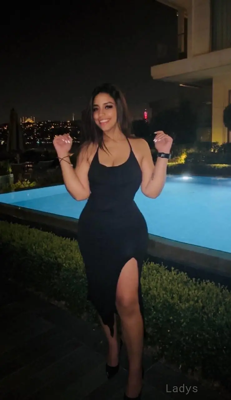 Priscilla, 22 years sexy hot local Istanbul excorts girl, height 169 sm, Weight  kg