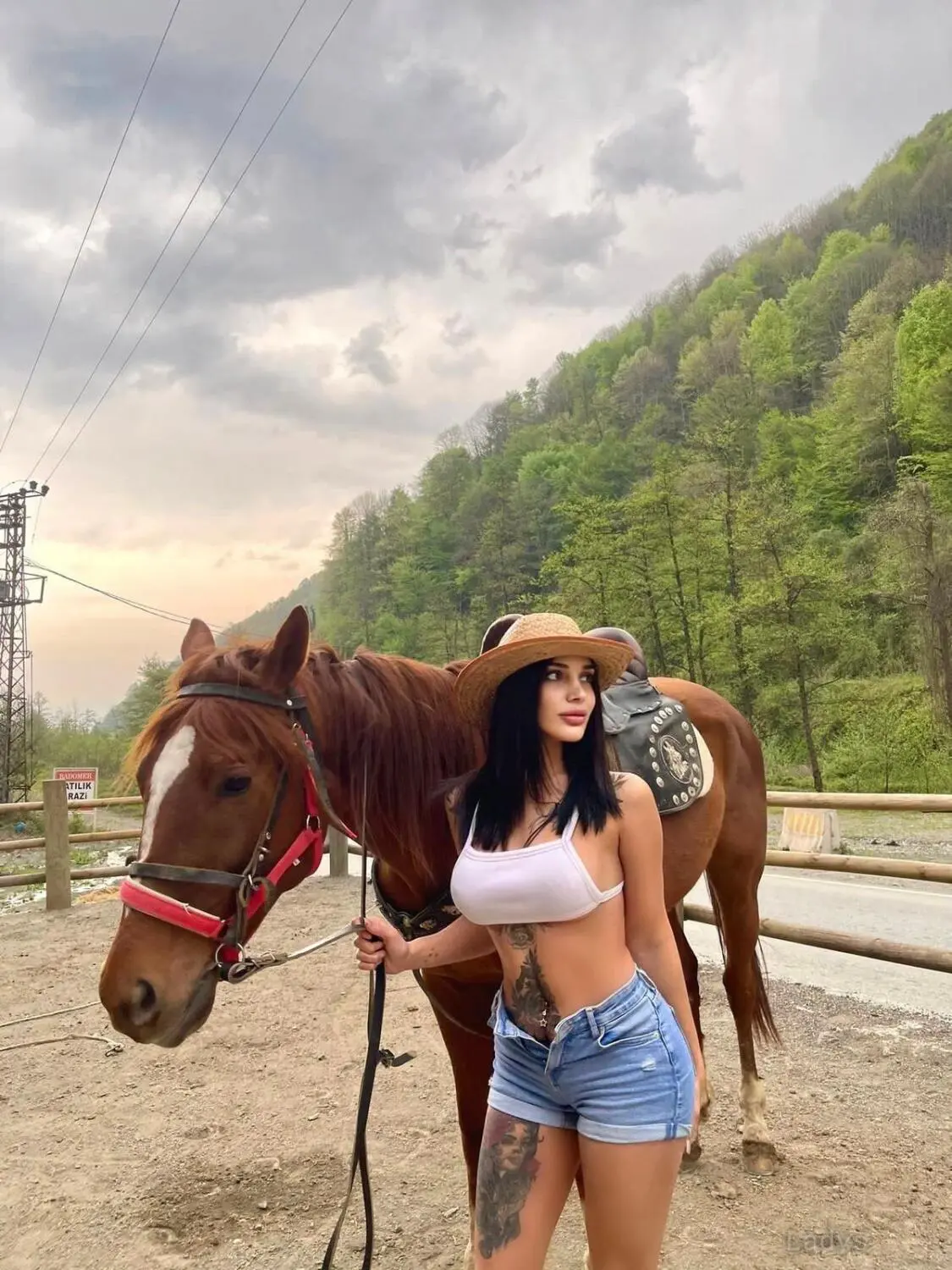 Rana, 23 years sexy toples Istanbul scorts girl, height 167 sm, Weight  kg