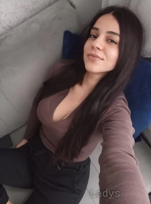 Madina, 19 years beautiful nude Izmir escorts girl, height 160 sm, Weight 52 kg