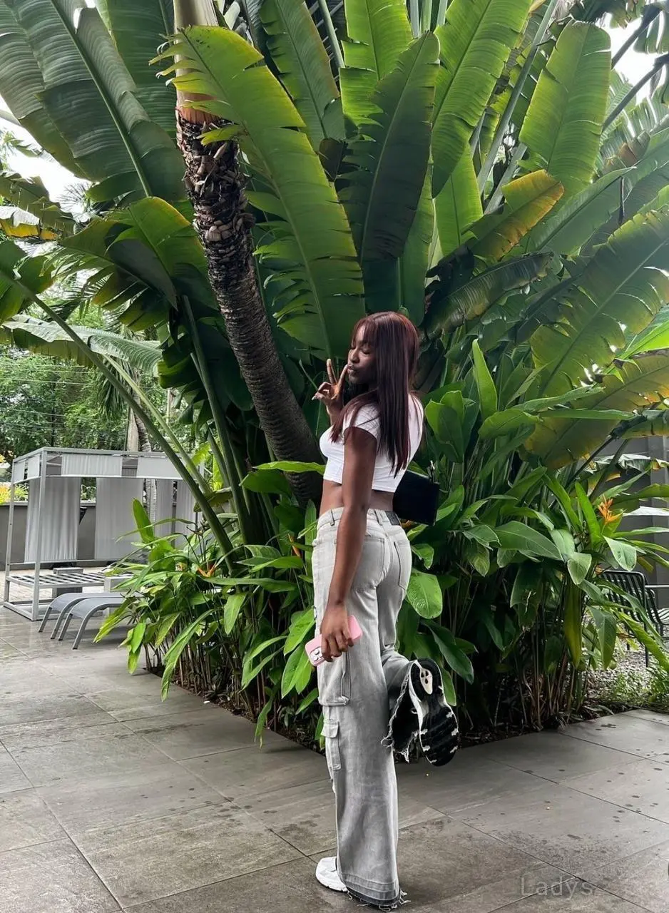 Amelia,  years old Jaipur escort girl with big tits, height  sm, Weight  kg