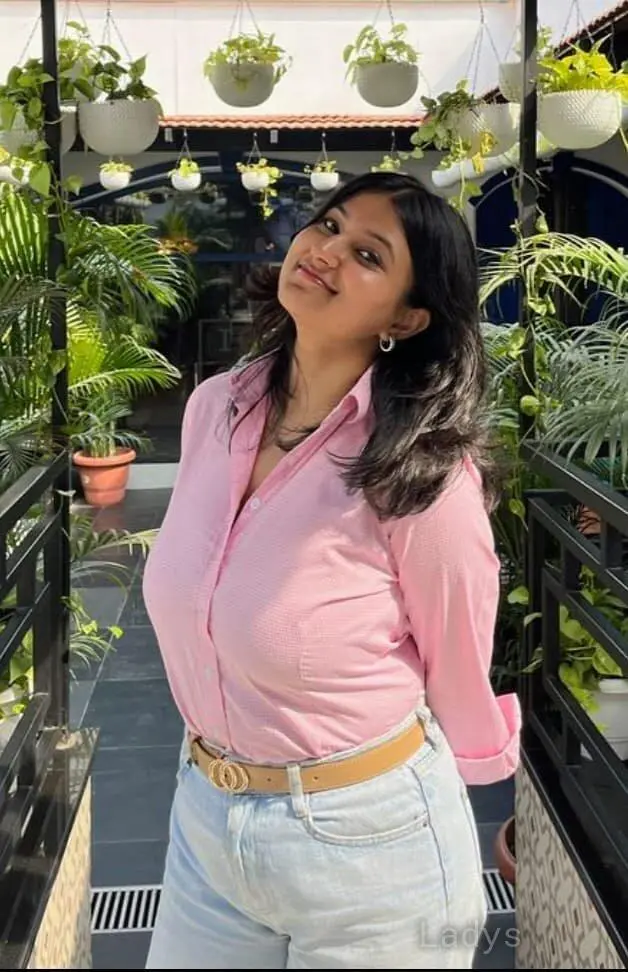 Karina,  years old Jaipur escort girl with big tits, height  sm, Weight  kg