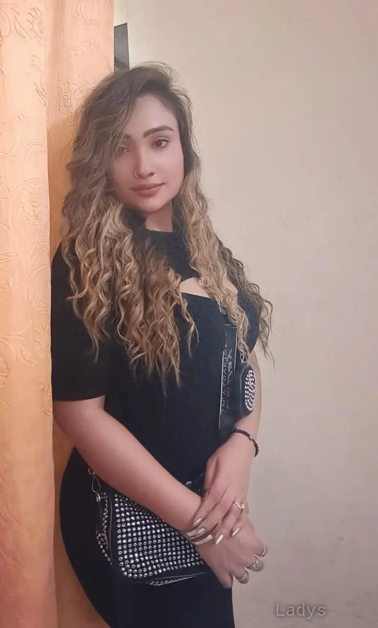 Linda, 18 years old Jaipur escort girl with big tits, height 190 sm, Weight  kg