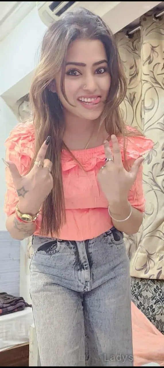 Payal, 22 years old Jaipur escort girl with big tits, height 154 sm, Weight  kg