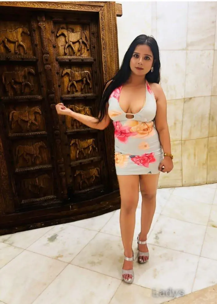 Poonam, 22 years old Jaipur escort girl with big tits, height 153 sm, Weight  kg