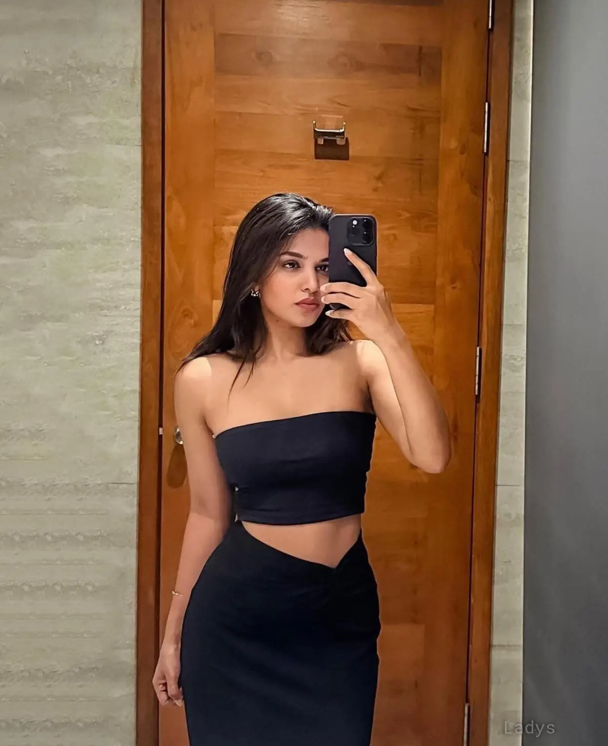 Alisa, 22 years beautiful nude Jaipur escorts girl, height 190 sm, Weight  kg