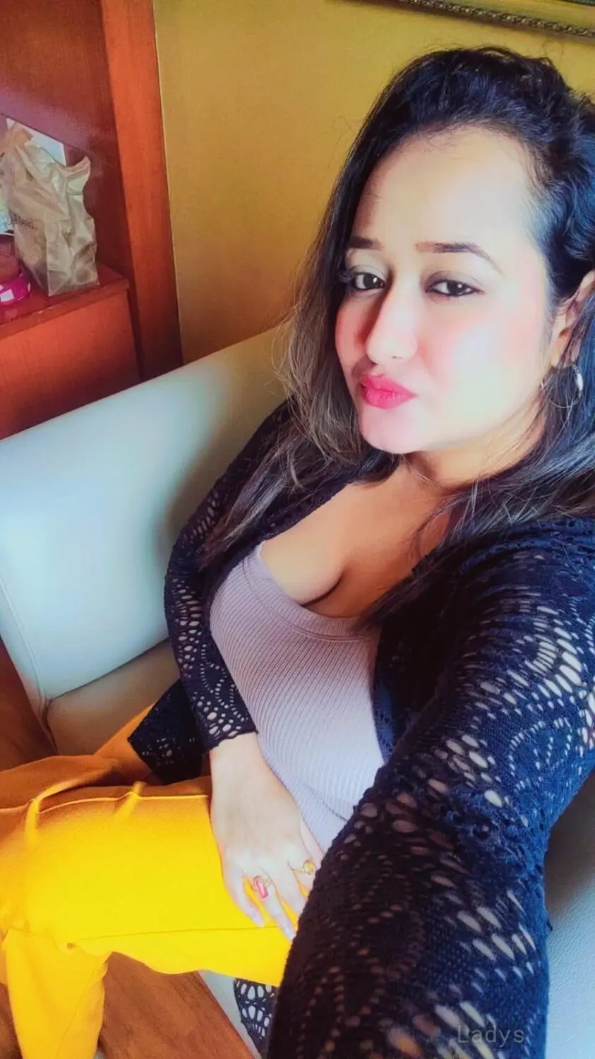 Kavya, 22 years beautiful nude Jaipur escorts girl, height 170 sm, Weight kg