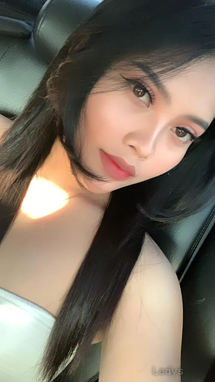 Alana, 24 years asian escorts girl, height 165 sm, Weight kg, Jakarta eacort
