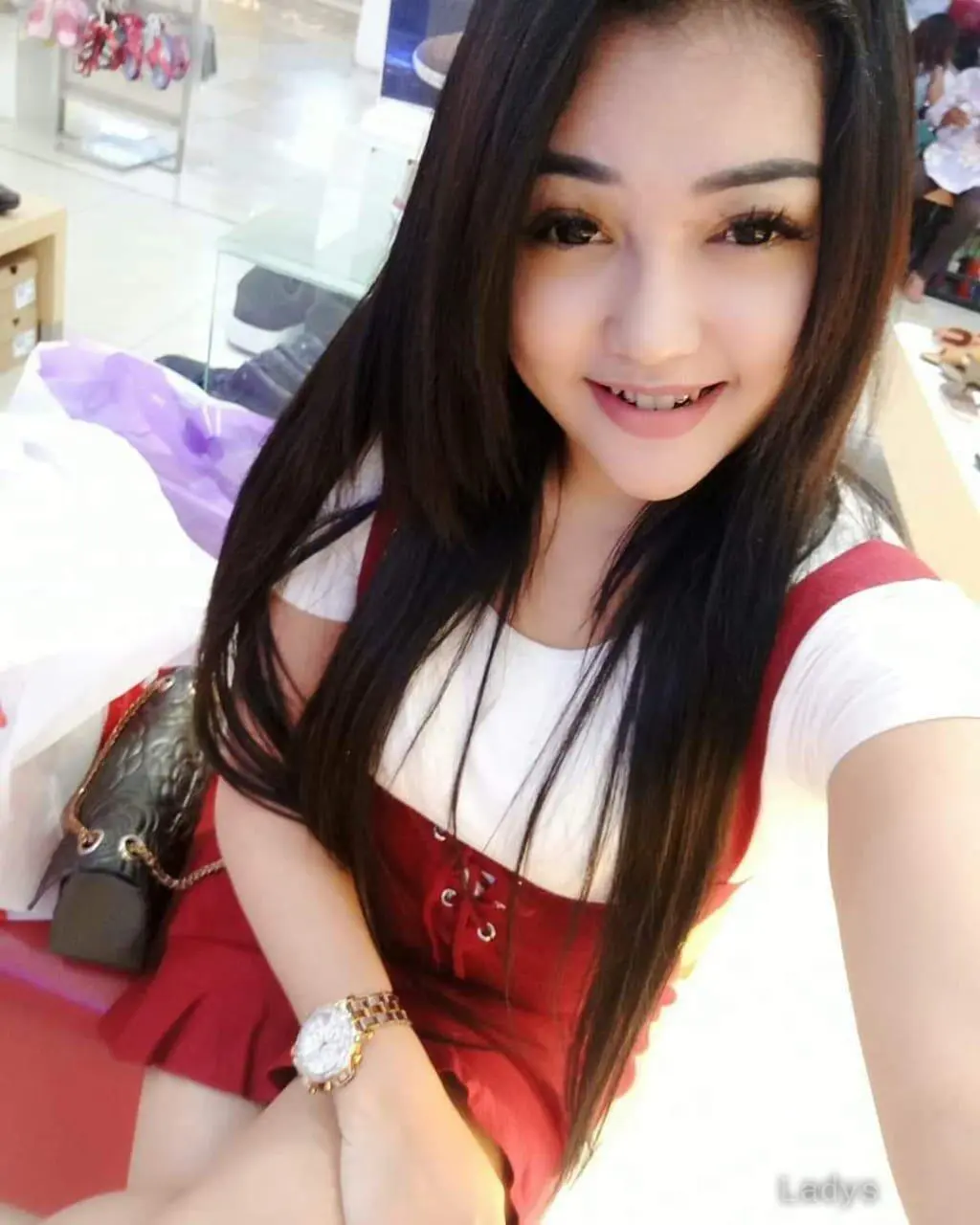 AMELIA, 22 years old Jakarta escort girl with big tits, height 162 sm, Weight kg