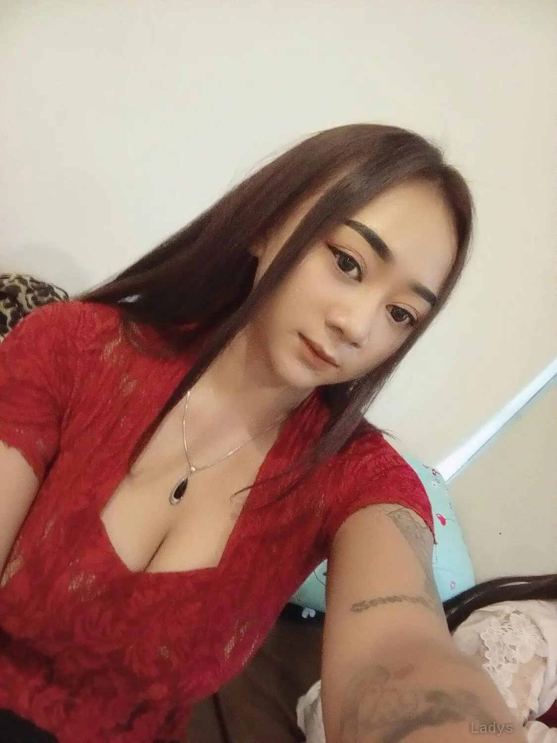Bel, 25 years old Jakarta escort girl with big tits, height 165 sm, Weight kg