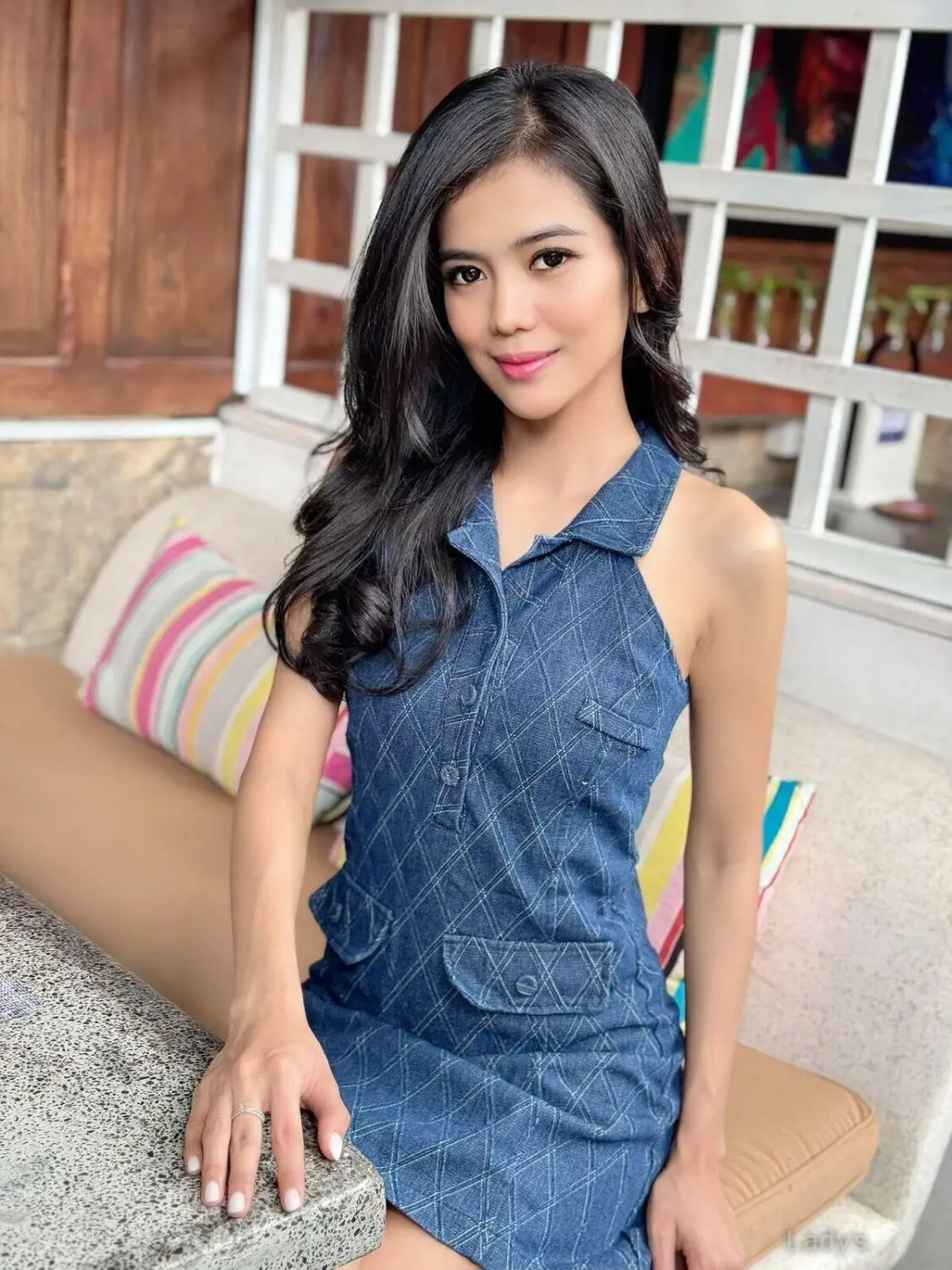 Bella, 21 years old Jakarta escort girl with big tits, height 165 sm, Weight kg