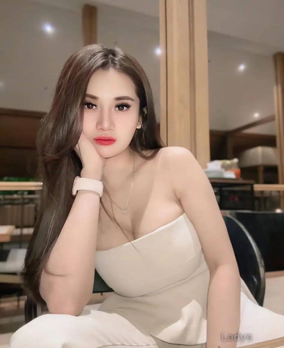 Bellasindy, 24 years old Jakarta escort girl with big tits, height 158 sm, Weight kg