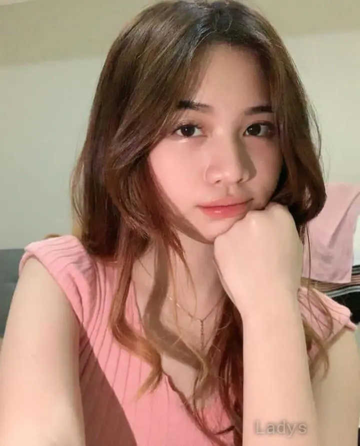 Diana, 23 years old Jakarta escort girl with big tits, height sm, Weight kg
