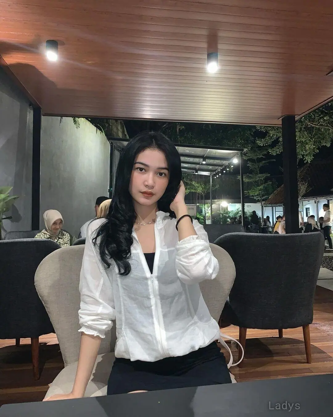 Fina, 22 years old Jakarta escort girl with big tits, height 165 sm, Weight  kg