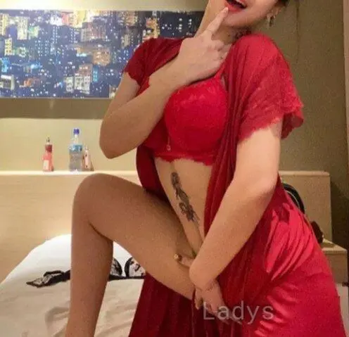 Fiona, 22 years old Jakarta escort girl with big tits, height 165 sm, Weight kg