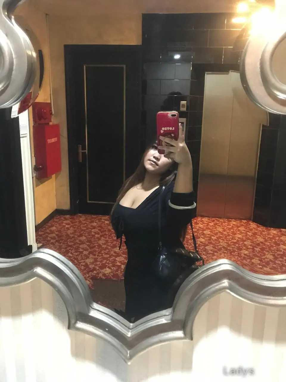 Kate, 20 years old Jakarta escort girl with big tits, height 160 sm, Weight kg