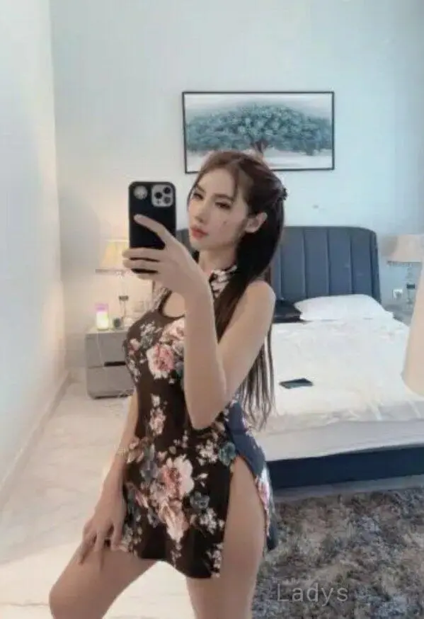 Kayla, 20 years old Jakarta escort girl with big tits, height 165 sm, Weight kg