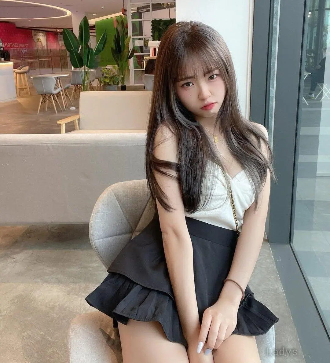Linda, 22 years old Jakarta escort girl with big tits, height 160 sm, Weight kg