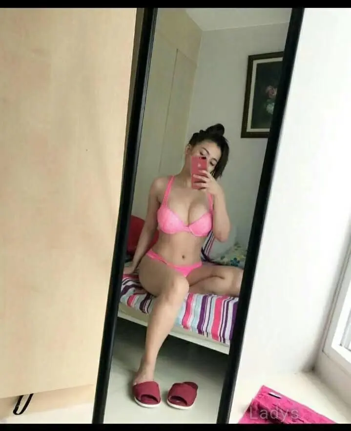 Martha, 22 years old Jakarta escort girl with big tits, height 165 sm, Weight kg