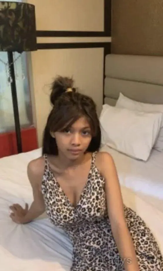Saskia, 19 years old Jakarta escort girl with big tits, height 163 sm, Weight  kg