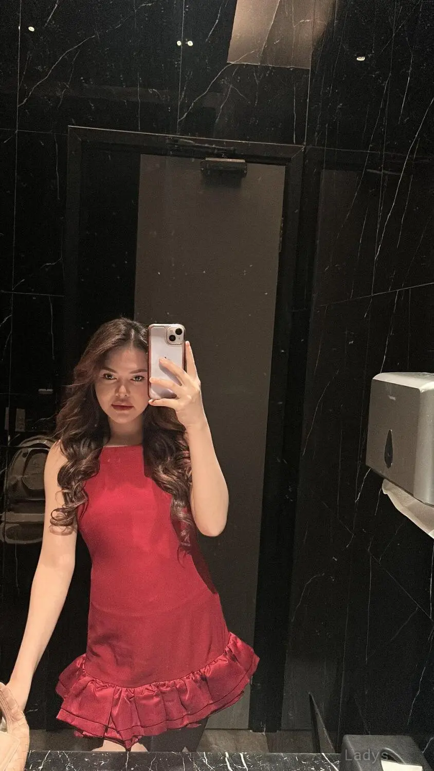 Selena Hyper, 25 years old Jakarta escort girl with big tits, height 168 sm, Weight kg