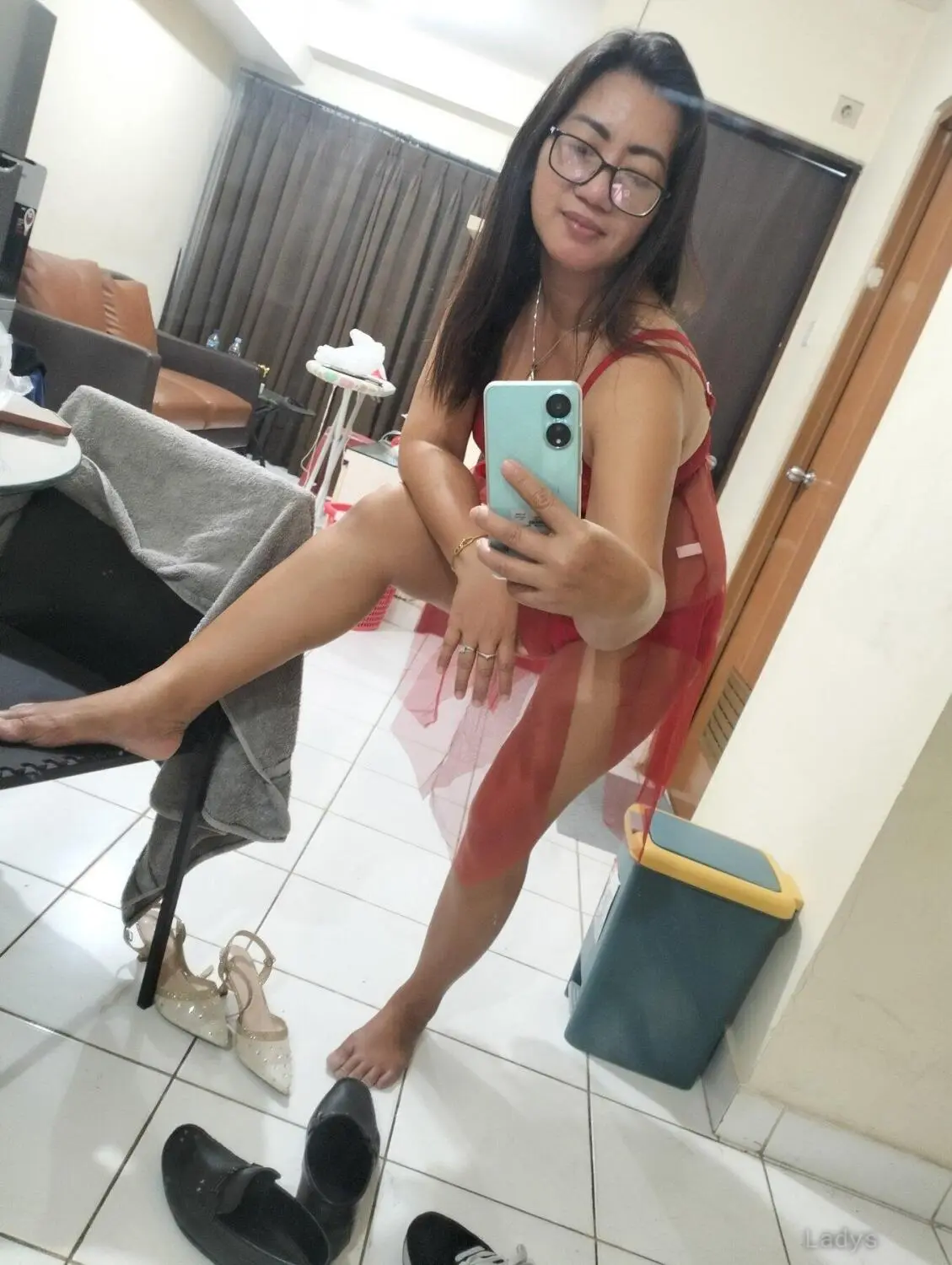 Sheilla, 43 years old Jakarta escort girl with big tits, height 155 sm, Weight kg
