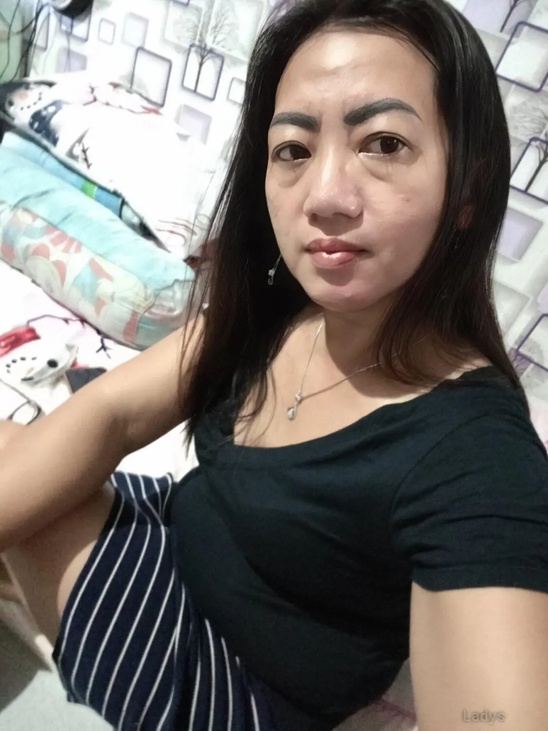 Sherly, 43 years old Jakarta escort girl with big tits, height 155 sm, Weight kg