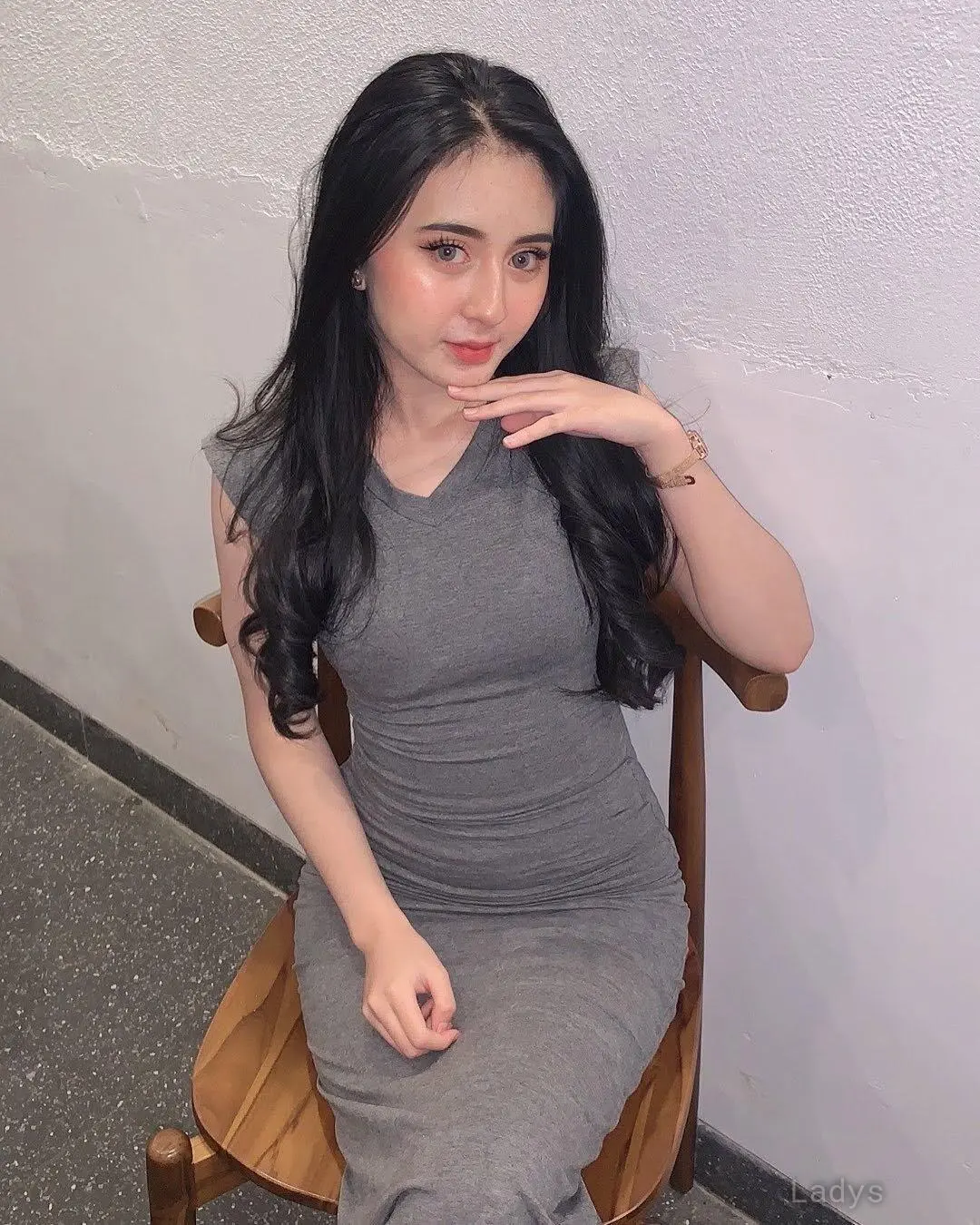 Whidiya, 24 years old Jakarta escort girl with big tits, height 162 sm, Weight kg