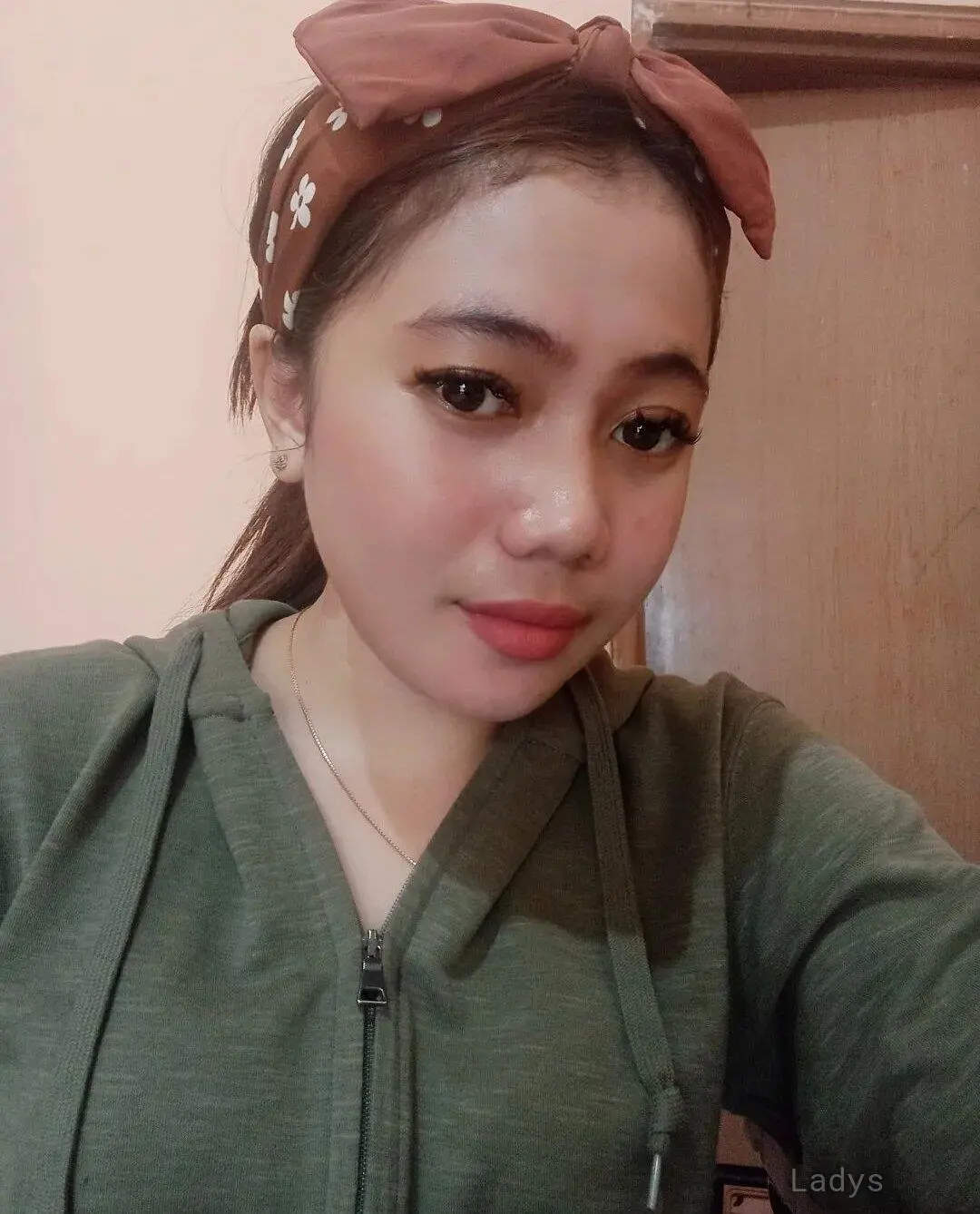 Anissa, 24 years beautiful nude Jakarta escorts girl, height 160 sm, Weight kg