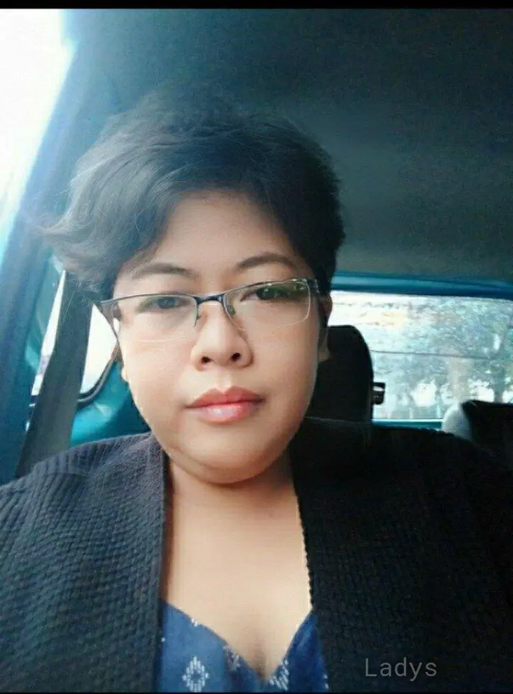 Clara, 44 years beautiful nude Jakarta escorts girl, height 147 sm, Weight kg