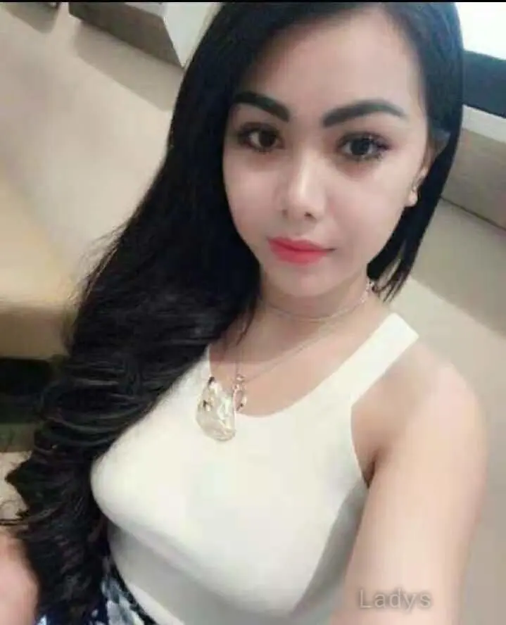 Keyla, 23 years beautiful nude Jakarta escorts girl, height 165 sm, Weight kg