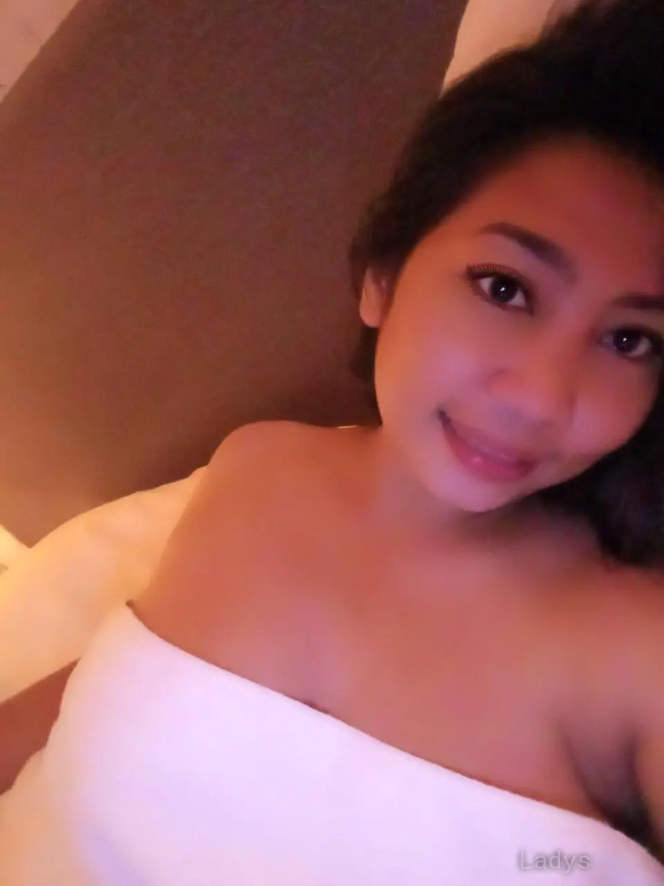 Kiki, 28 years beautiful nude Jakarta escorts girl, height 156 sm, Weight kg