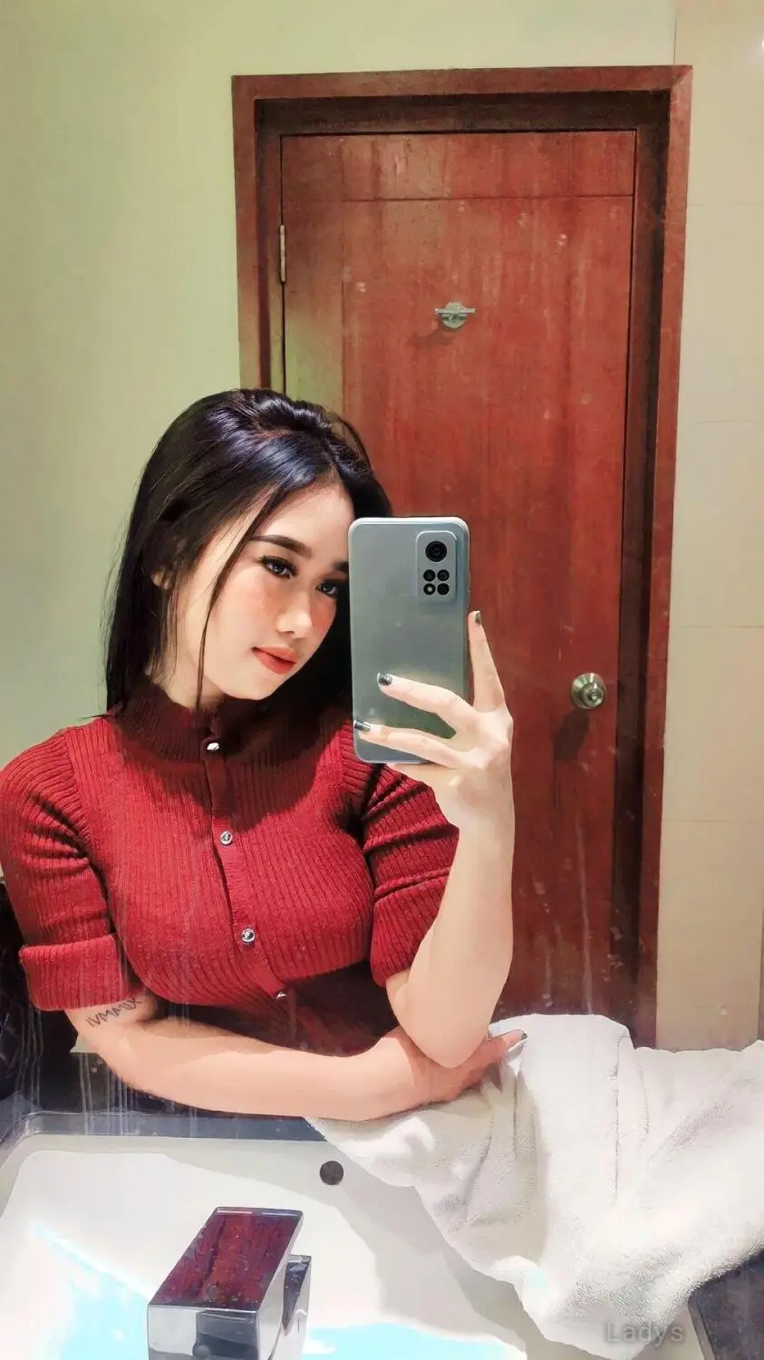 Mella, 21 years beautiful nude Jakarta escorts girl, height 160 sm, Weight kg