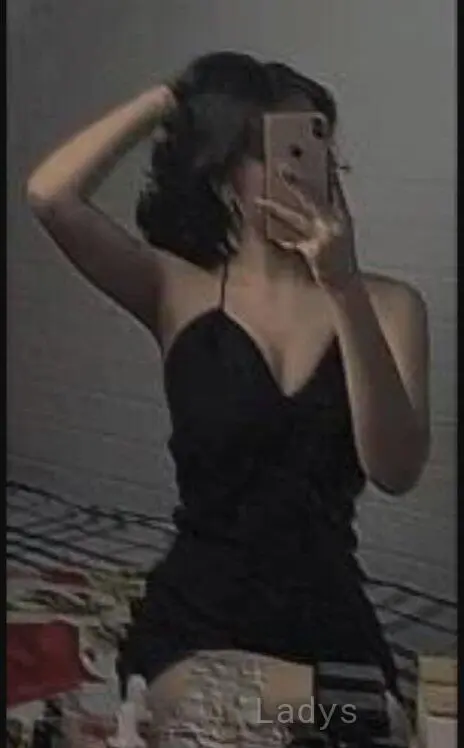 Preeti, 27 years beautiful nude Jakarta escorts girl, height 163 sm, Weight kg