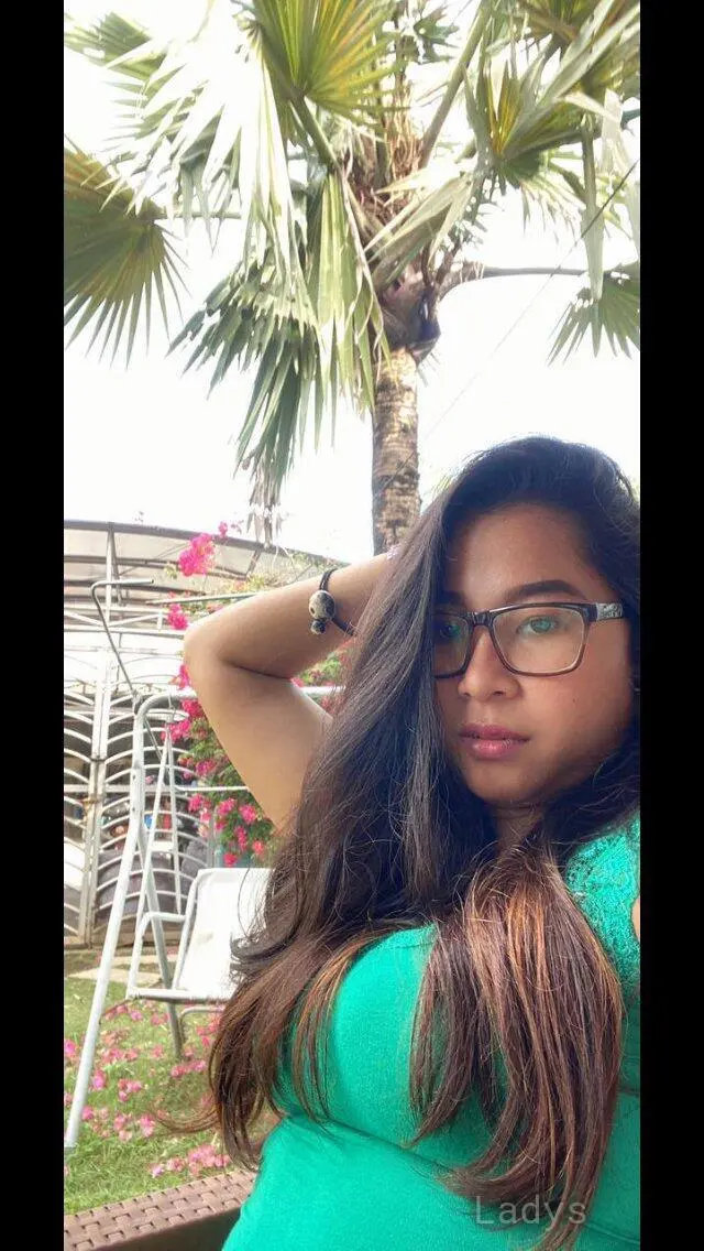 Scat, 34 years beautiful nude Jakarta escorts girl, height 157 sm, Weight kg