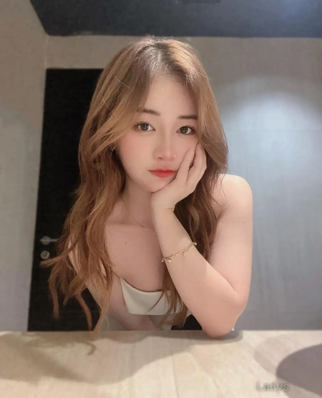 Selly, 22 years beautiful nude Jakarta escorts girl, height 163 sm, Weight kg