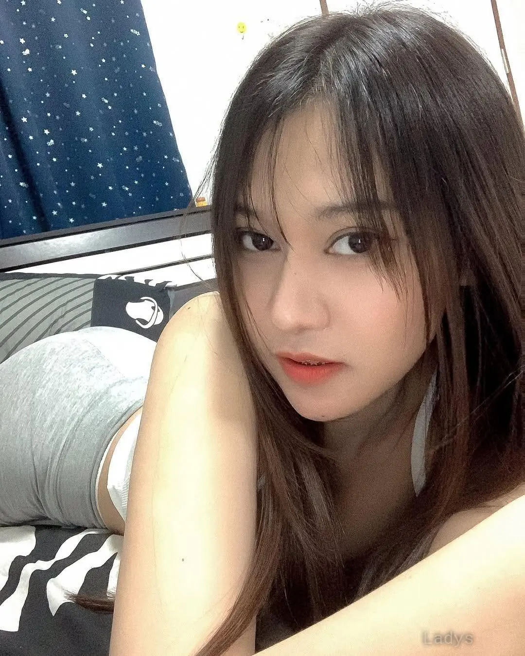 Shena, 22 years beautiful nude Jakarta escorts girl, height 166 sm, Weight  kg