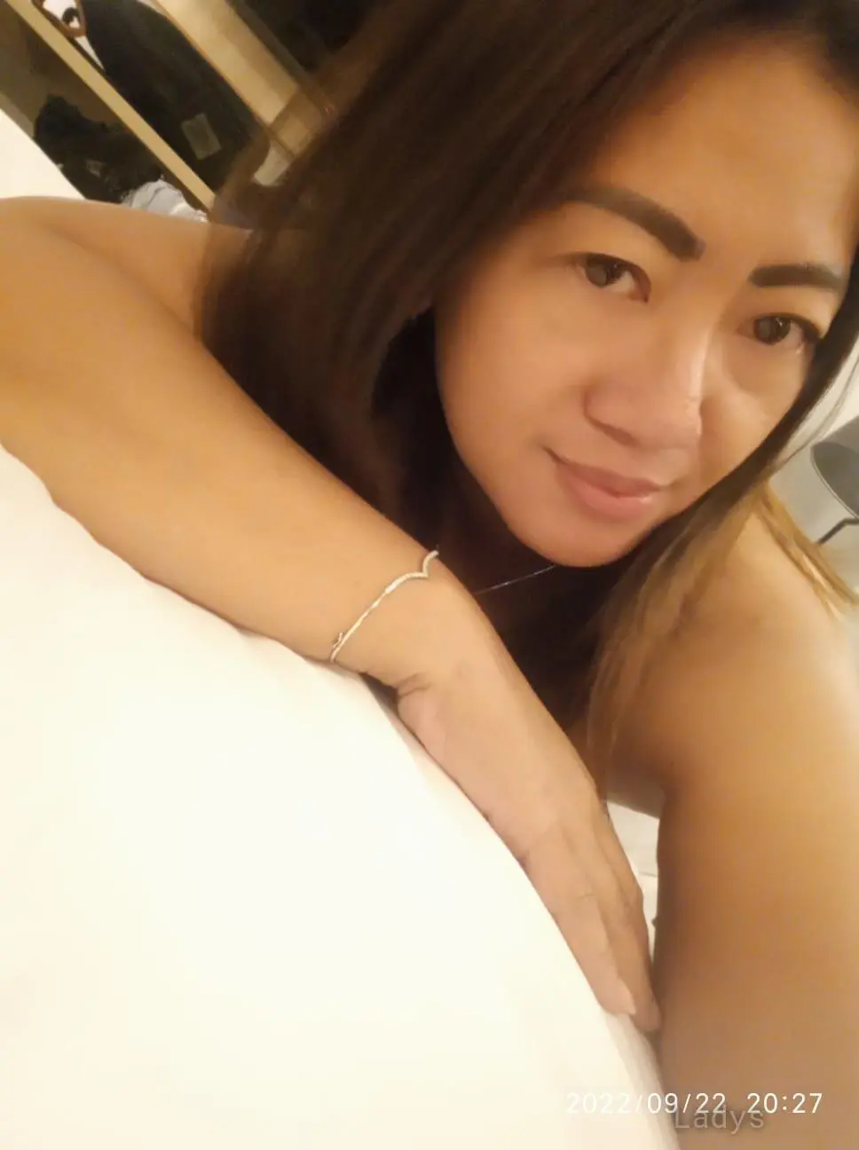 Sherly, 43 years beautiful nude Jakarta escorts girl, height 150 sm, Weight kg
