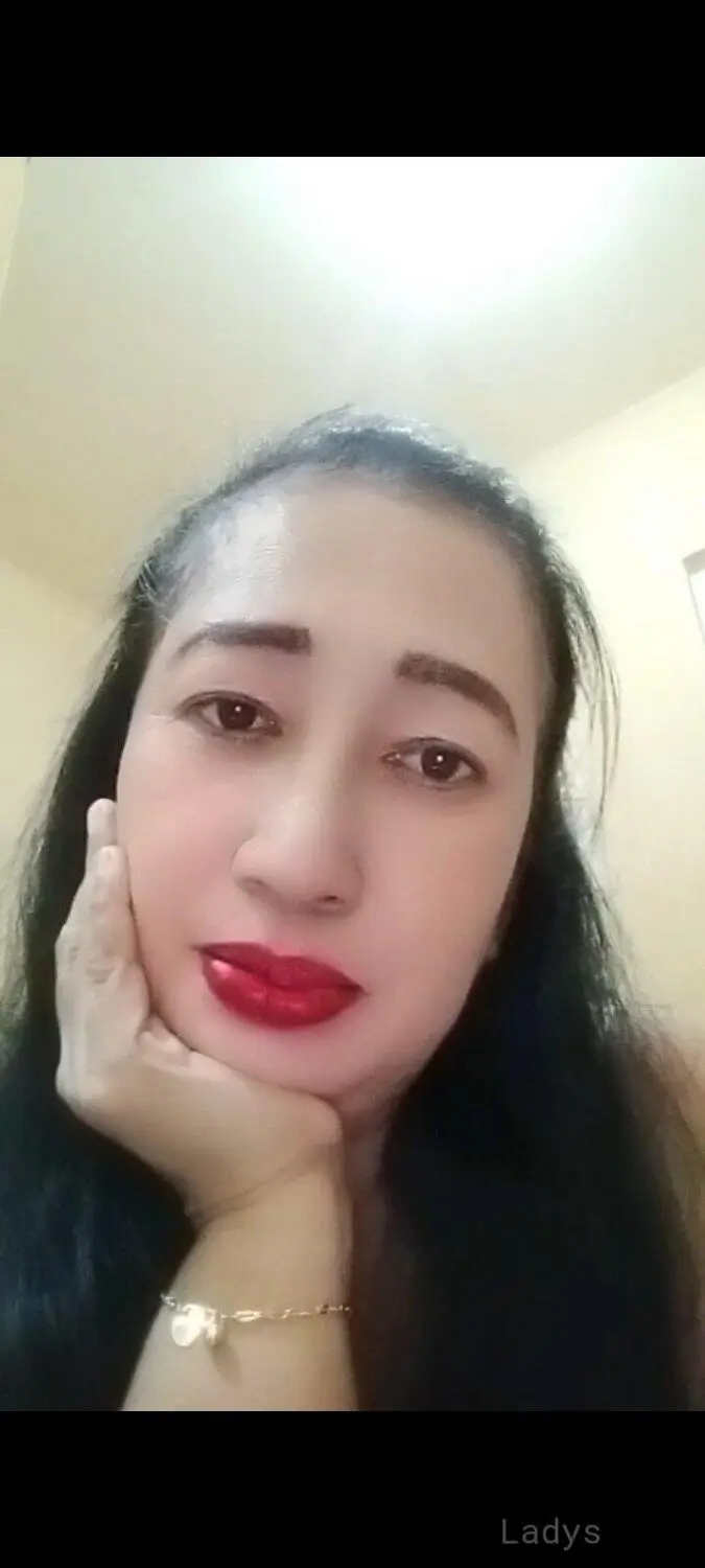 Shinta, 45 years beautiful nude Jakarta escorts girl, height 165 sm, Weight kg