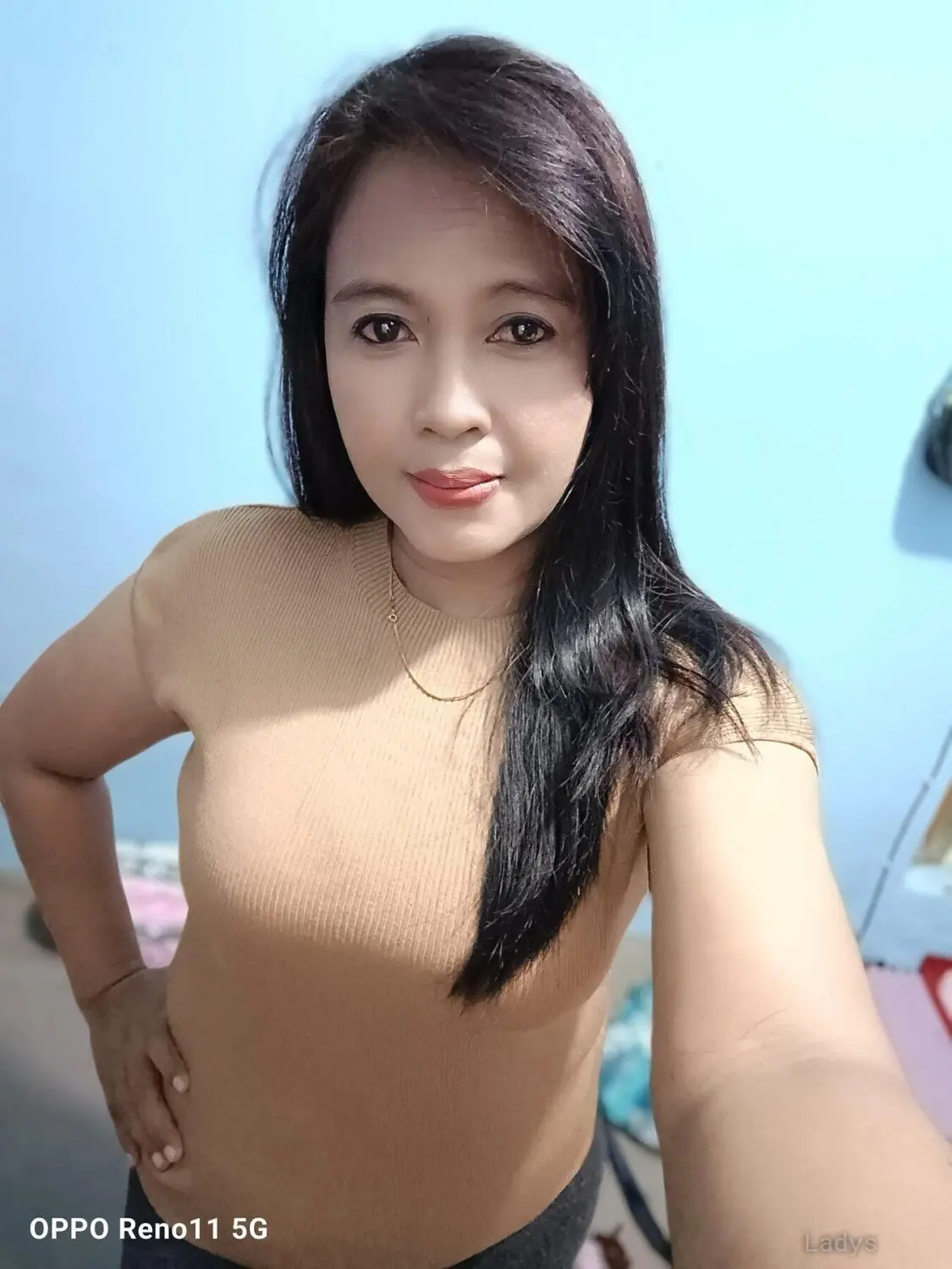 Sri, 27 years beautiful nude Jakarta escorts girl, height 160 sm, Weight kg