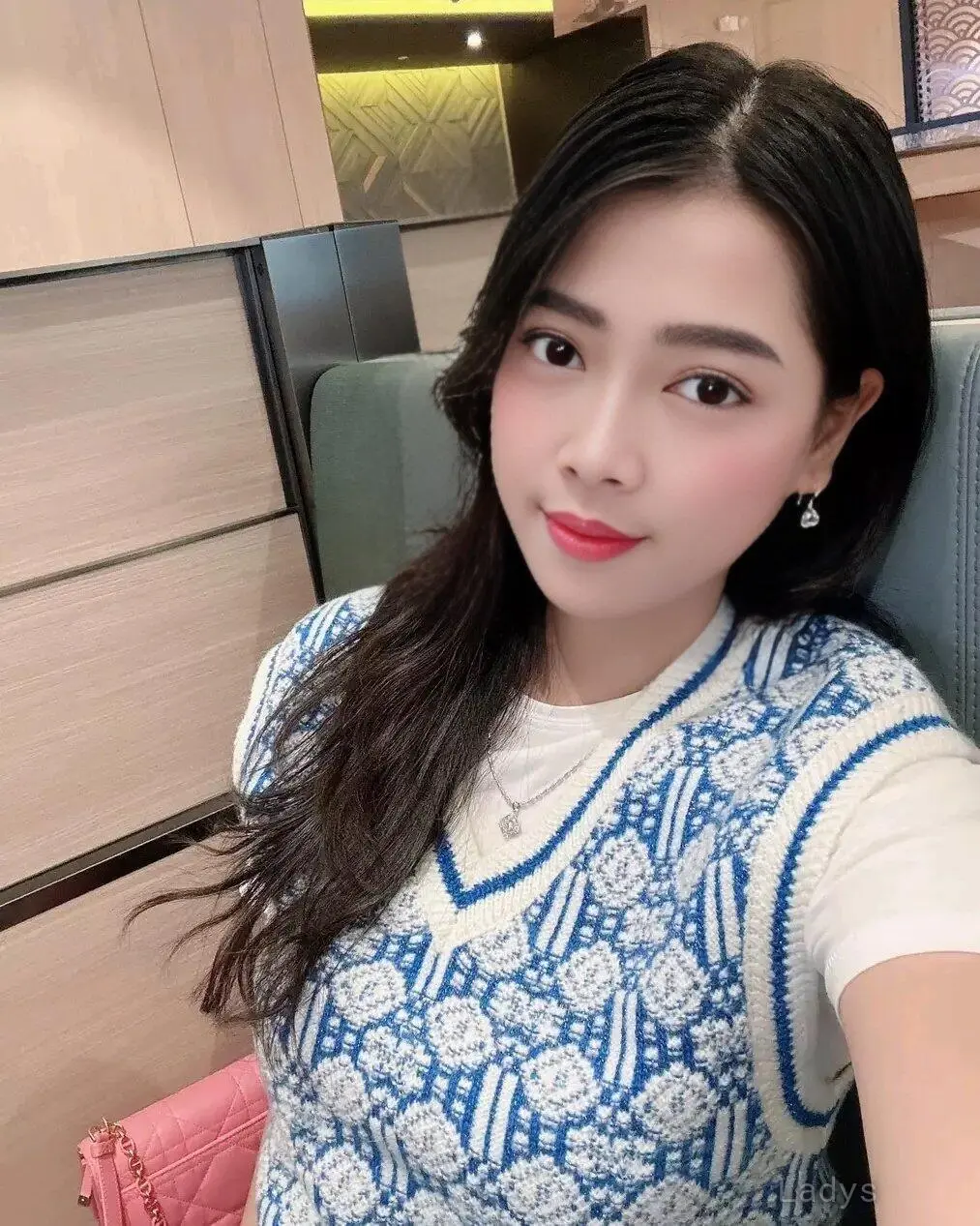 Titiin, 23 years beautiful nude Jakarta escorts girl, height 164 sm, Weight  kg