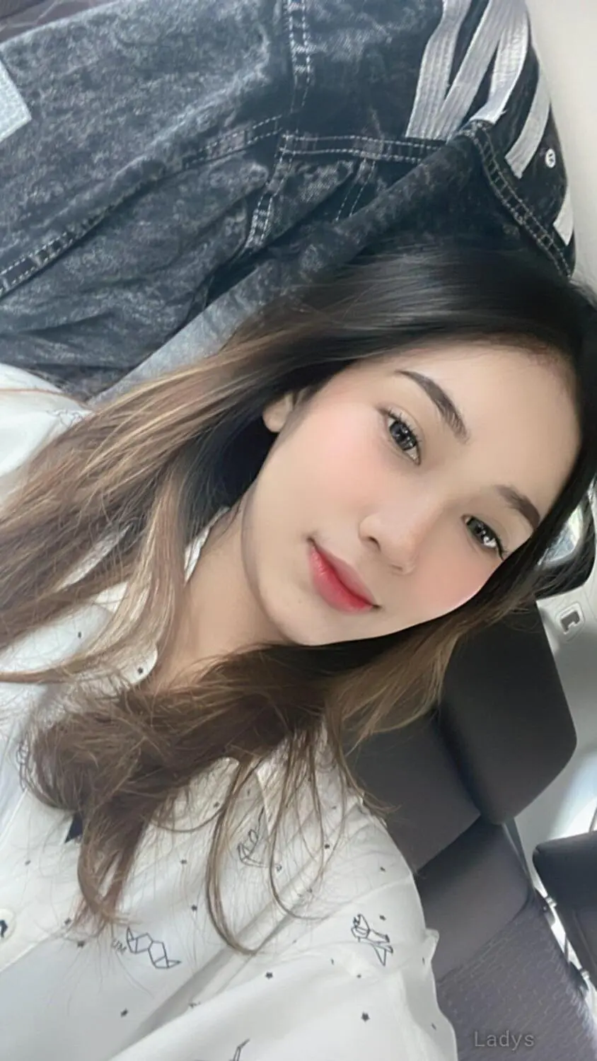 Baby, 21 years sexy hot local Jakarta excorts girl, height 165 sm, Weight  kg