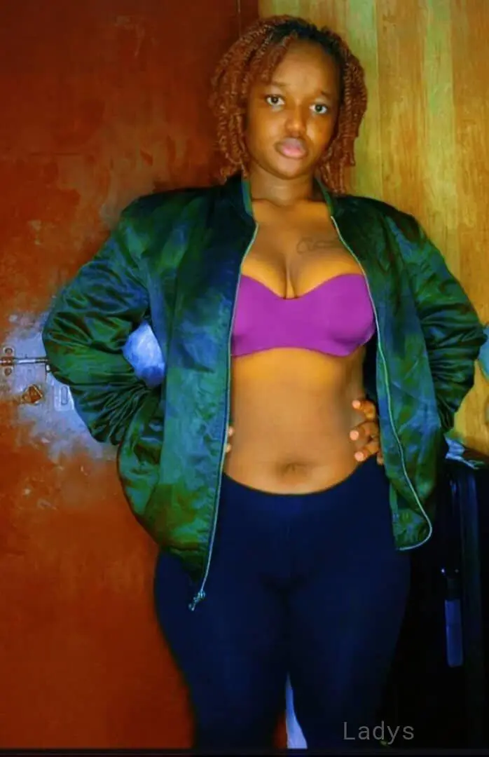 Mimi, 24 years old Jalandhar escort girl with big tits, height 170 sm, Weight  kg