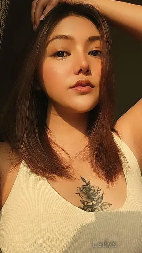 Nidhi, 25 years beautiful nude Jammu escorts girl, height 168 sm, Weight kg