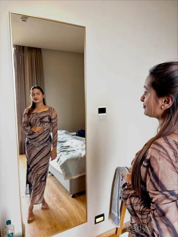 Anushka, 22 years old Jamnagar escort girl with big tits, height 165 sm, Weight  kg