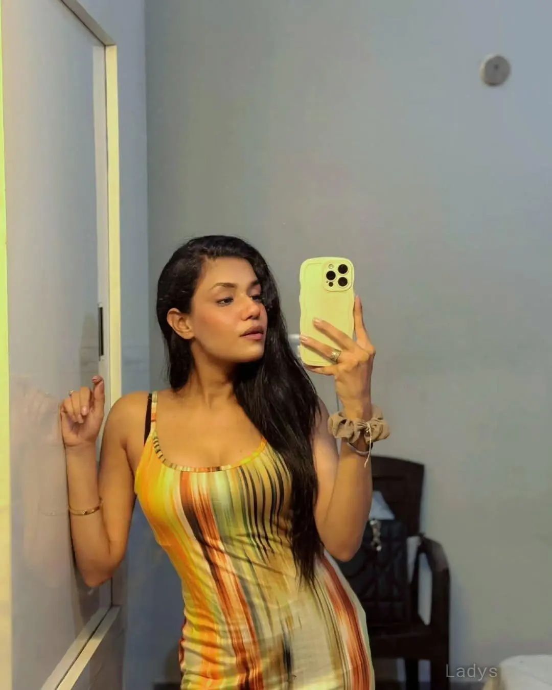 Priya, 22 years old Jamnagar escort girl with big tits, height 165 sm, Weight  kg