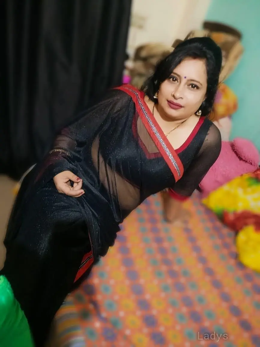 Priyanka, 22 years old Jamshedpur escort girl with big tits, height 153 sm, Weight kg